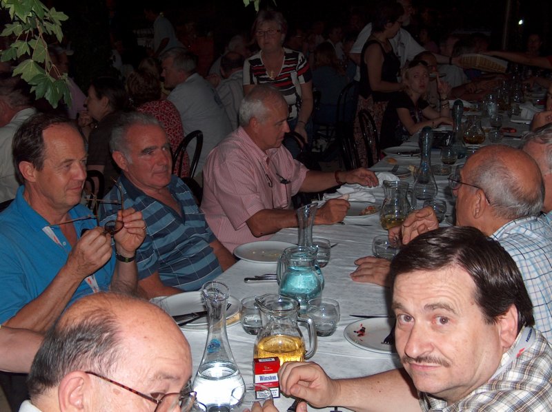 ago08cena011.jpg