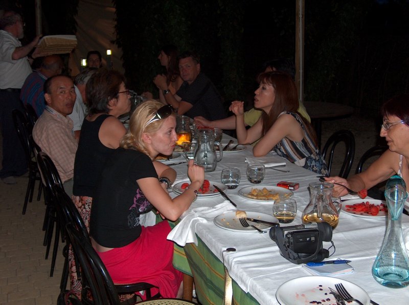 ago08cena014.jpg